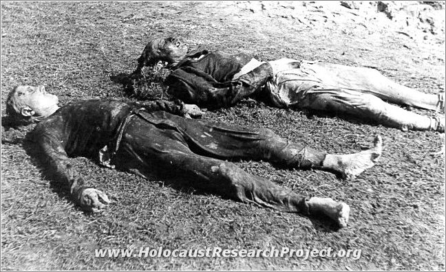 The bodies of two Poles killed near the Majdanek camp.